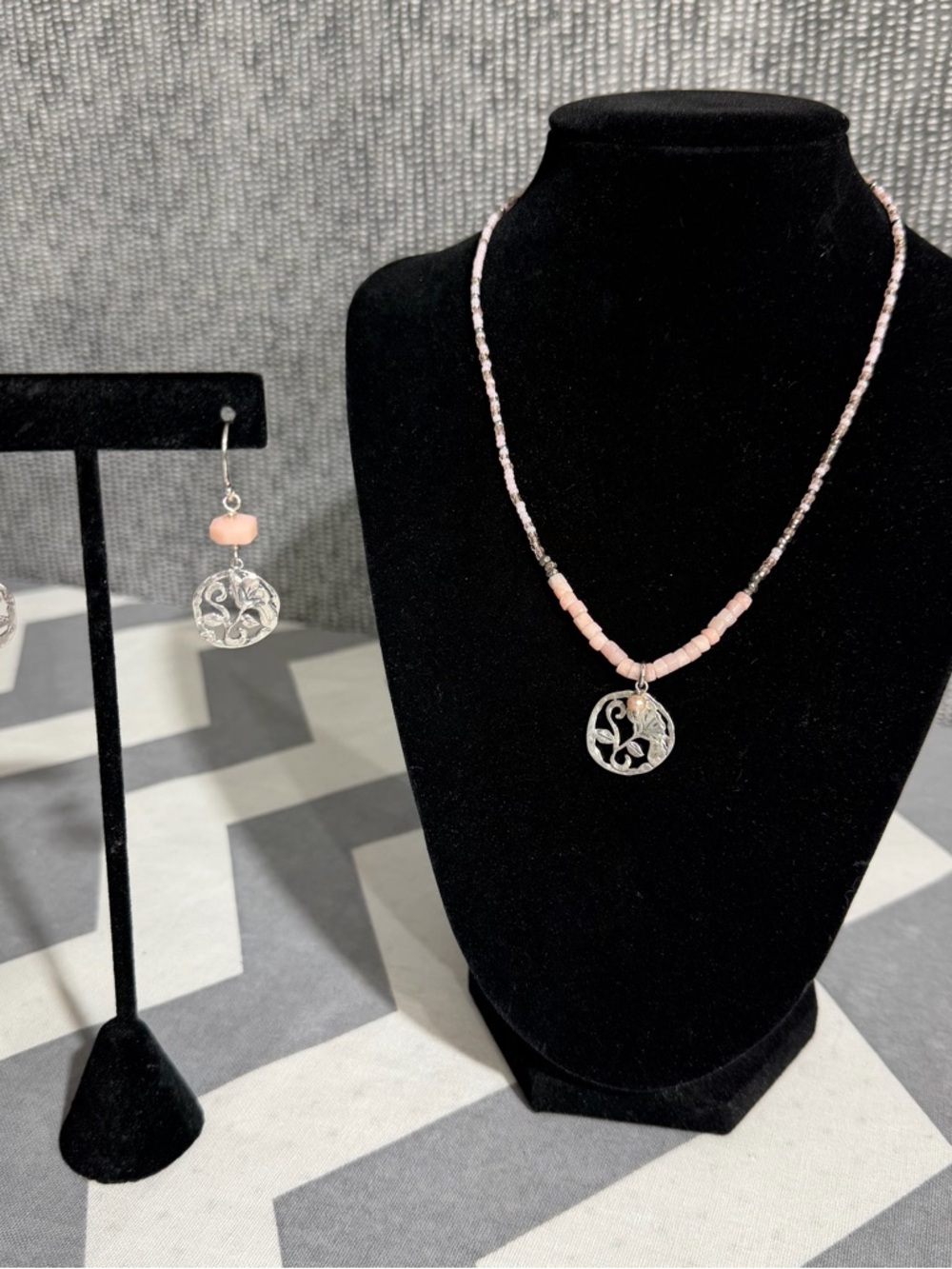 Silpada Pink Beaded Necklace with Silver Filigree Pendant and Matching Earrings - Picture 11 of 11